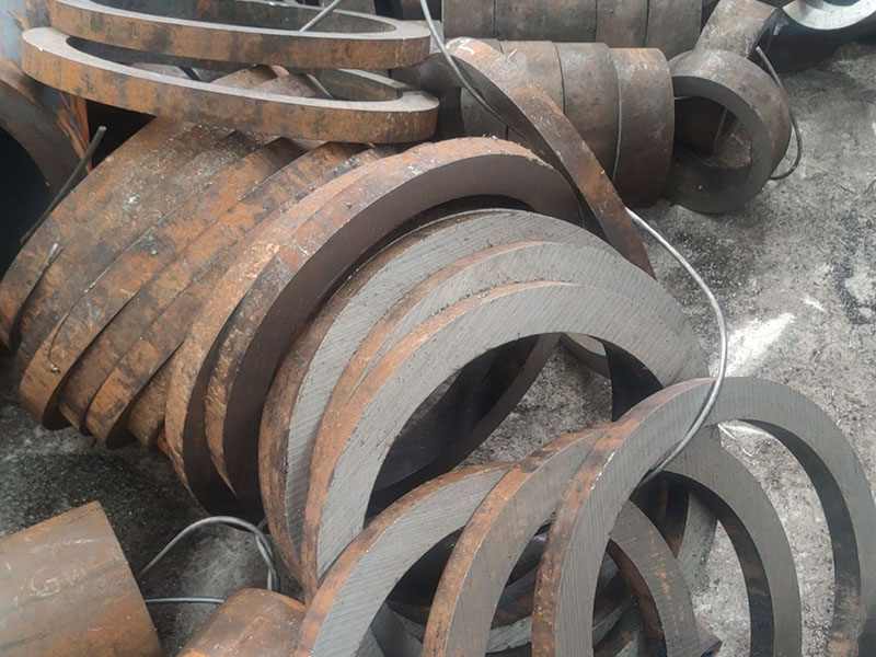 大口径钢管切割